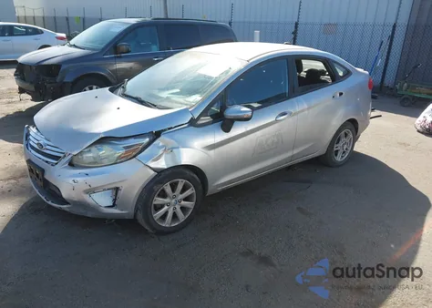 2013 Ford Fiesta Se z USA, uszkodzony, nr VIN 3FADP4BJ0DM173021